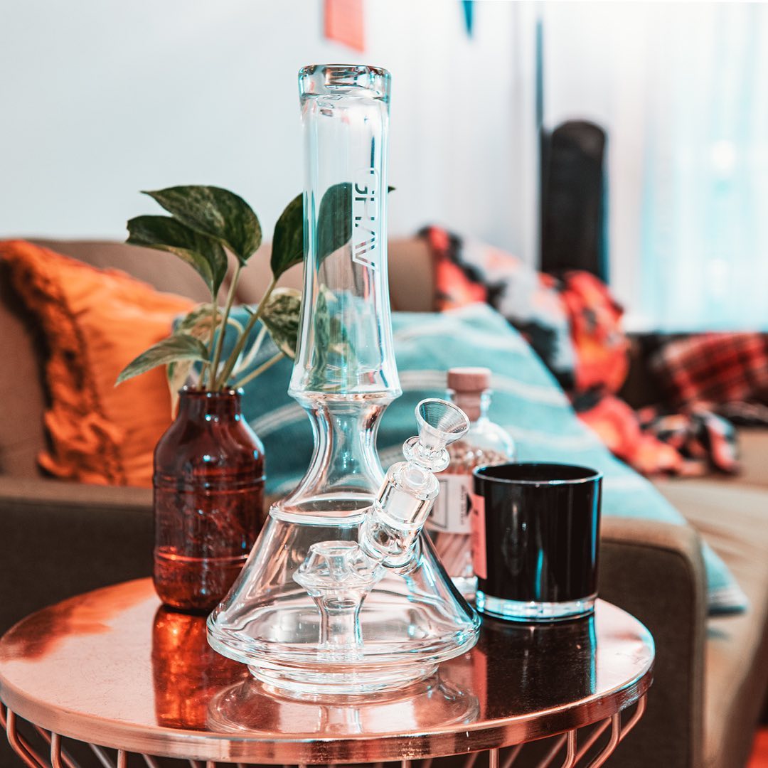 GRAV® Empress Water Pipe